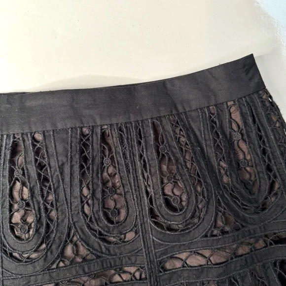 Ann Taylor Black Laser Cut Embroidered Lace Size 12 Knee Length Cotton Skirt - Picture 4 of 12